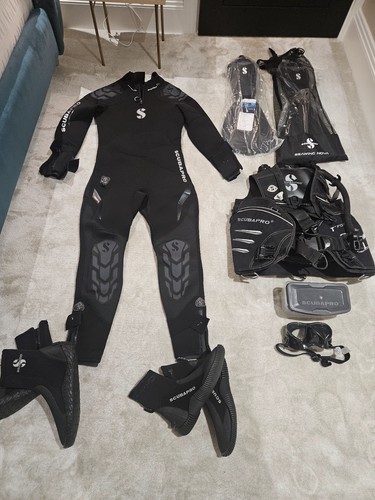 New unused complete - complete, scuba