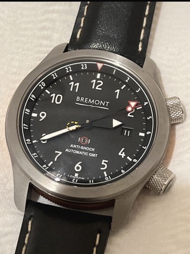 Bremont mbiii gmt black - bremont, dial