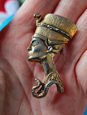 Vintage brooch queen nefertiti - vintage,