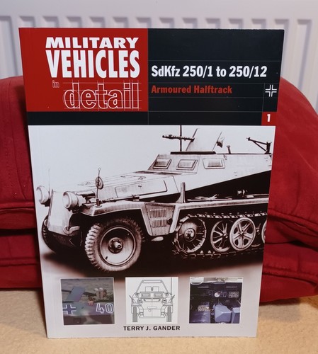 Sdkfz 250 - to, armoured