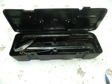 2006 LAND ROVER FREELANDER 1 FACELIFT TD4 L314. EMERGENCY TOOLS JACK STORAGE BOX