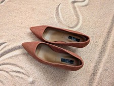 M and S Women's Suede Court