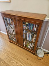 Reproduction mahogony display - reproduction,