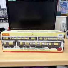 Hornby R4196 ‘The Golden