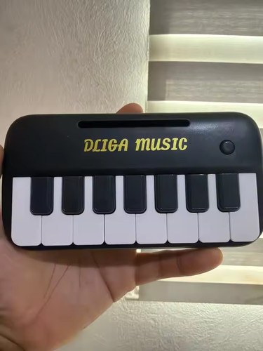 Black key digital keyboard - black,