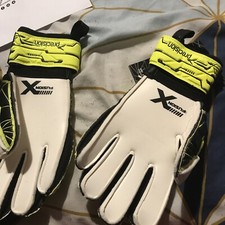 Precision Goalkeeper Gloves