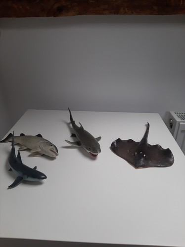 Realistic rubber models - realistic, sea