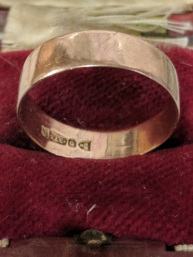 9ct rose gold wedding ring