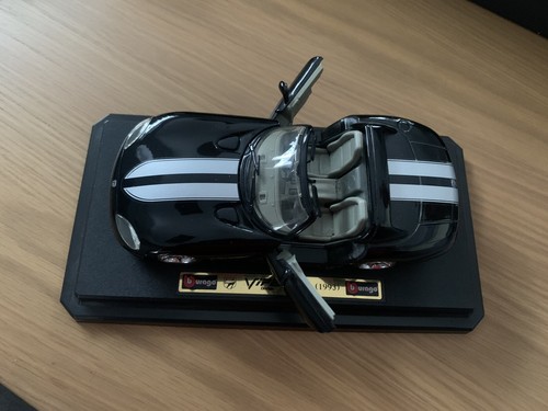 Burago scale black dodge - 1/18,
