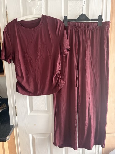 Women burgundy piece - 2,