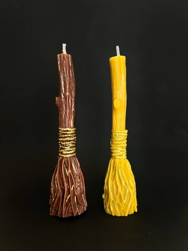 Pair natural beeswax candles - natural,