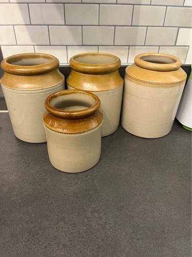 Set antique stoneware - of,