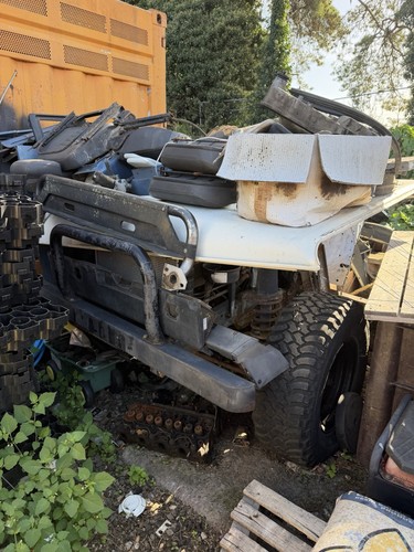 Complete land rover defender - complete,
