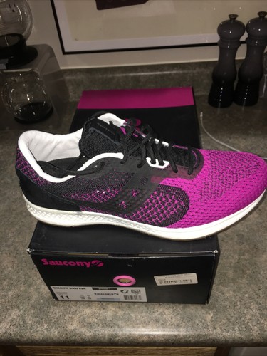 Saucony solebox collab pink - solebox,