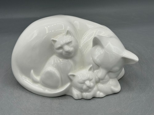 Coalport mother love cat - love,