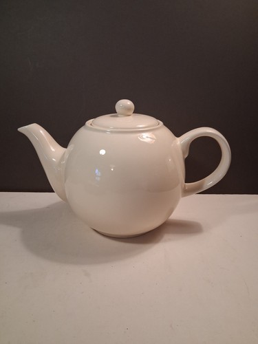 London pottery cream globe - pottery,