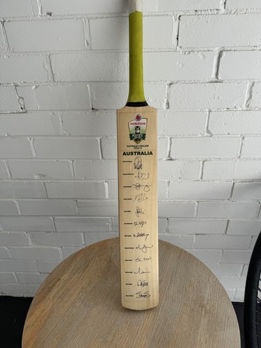 Test cricket bat - cricket, australia