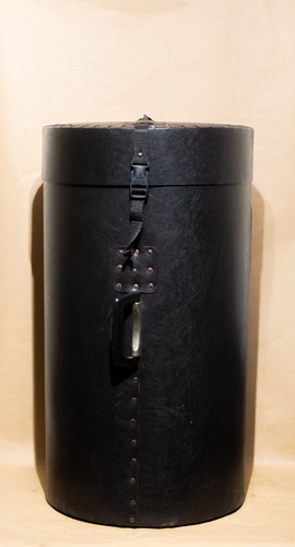 Very large blond hard drum - blond,
