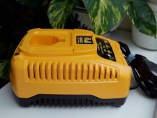 DEWALT DE9135 18V 7.2V 12V