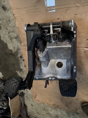 Mercedes atego pedal box a - mercedes,