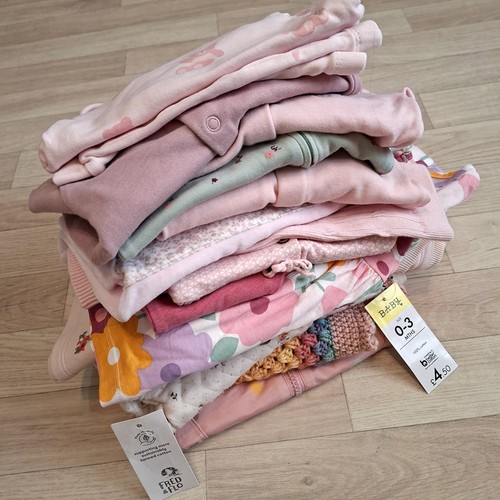 Baby girls age months - 0-3,