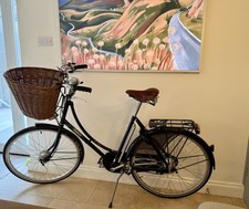 Excellent Pashley Sovereign Black Ladies Bike 5-Gear, 20in bell & built in lock
