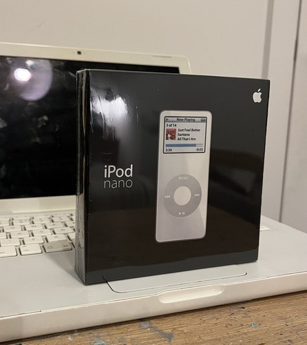 Apple ipod nano 1st generation - apple,