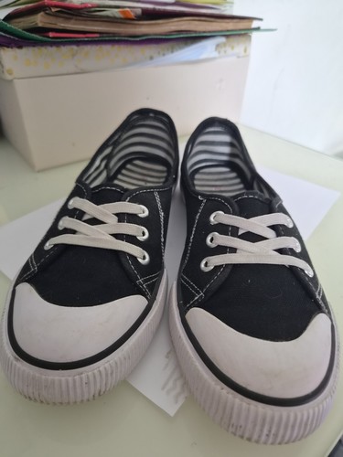Black white canvas - black,