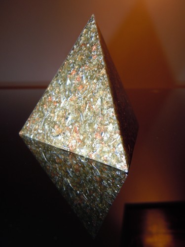 Geo orgone tetrahedron pyramid - geo,