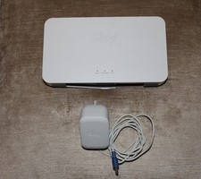 Sky Q Wireless Booster WiFi extender Model SE210 ( Sky Broadband Booster )
