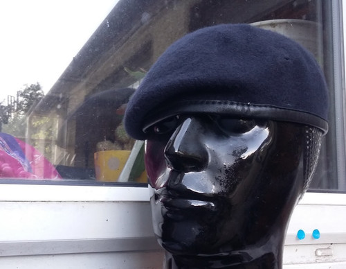 Dark navy blue beret - blue, all
