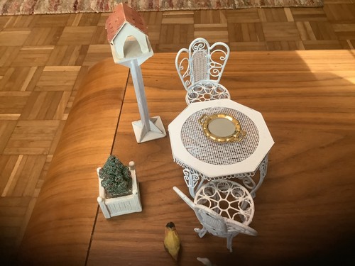 Dolls house miniature - miniature, garden
