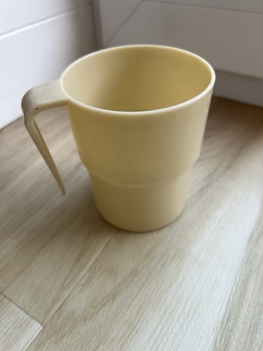 Vintage plastic mug patioware - vintage,