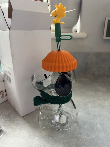 Starbucks peanuts snoopy - peanuts,