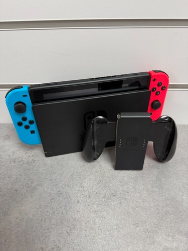 Nintendo switch console - 32,