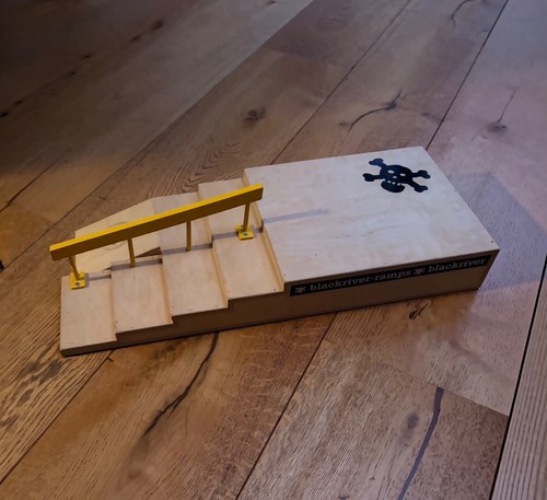 Black river finger board - black, ramps