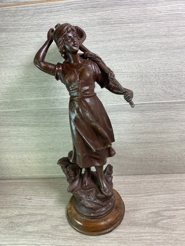 Antique bronzed spelter - ,