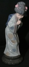 Vintage Lladro Figure Figurine - Geisha Girl 4989 - 10 1/2" Height