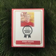 BOBBY MOORE ENGLAND UNITED