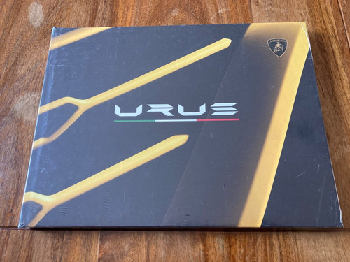 Lamborghini urus suv - urus, brochure