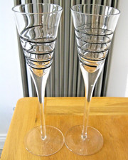 Set 2x Black Raised Swirl Line