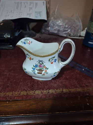 Aynsley milk jug - aynsley, flower