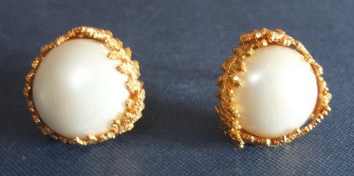 Vintage chanel pearl - vintage, cc