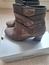 Gabor ankle boots in a greyish