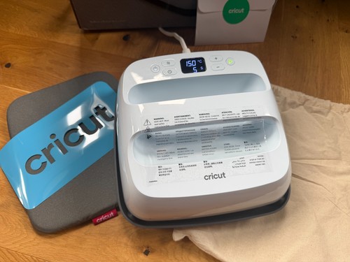 Cricut easypress heat press - easypress, 3