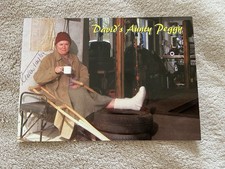 GWEN TAYLOR   (HEARTBEAT) HAND SIGNED CAST CARD- UNDEDICATED