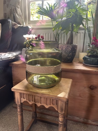 Large green vase stunning - large,