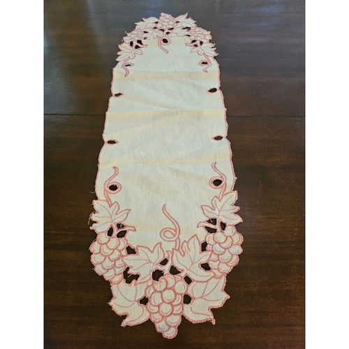 Table runner 36in cream pink - 36in,