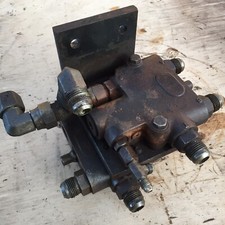 2 Front Hydraulic Diverted