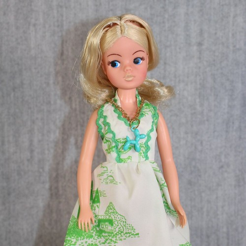 Sindy pedigree doll fashion - sindy,